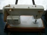 Швейная машинка чайка 132-м, белая, футляр,инструкция и другое, фото №8