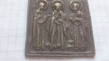 Нательная бронзовая иконка с тремя святыми, фото №5