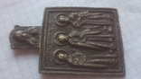 Нательная бронзовая иконка с тремя святыми, фото №9