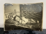 Ребенок в кровати 33 год, фото №2