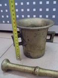 Mortar with pestle bronze height 11.2 cm, diameter 12.3 cm, pestle length 18.5 cm, photo number 6