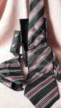 Комплект запонки, галстук в полоску и карманный платочек , новый, фото №4