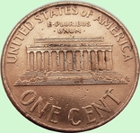 169.U.S. two coins of 1 cent, 2000.Lincoln Cent without and with the mark of the monument: "D" - Denver, photo number 4