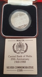  5 лир 1988 г. Мальта, 20 лет Центральному банку. Серебро. Упаковка + сертификат, фото №2