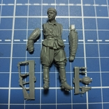 Набор из 11-ти фигур советских солдат 40-х гг, модельная смола., фото №4