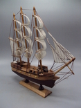 Модель корабельного фрегата Confection sailboat висота дерева 32 см, довжина 31 см, фото №10
