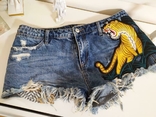 Стильные короткие джинсовые шорты с вышивкой тигра Tally Weijl 40 Tiger, numer zdjęcia 4