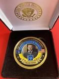Монета памятная "Почитая президента Зеленского. Российскоее вторжение", Белый Дом, США, фото №7