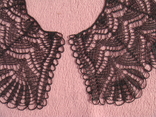 Серый кружевной воротник связан спицами, ручная работа, ширина 13,5 см., фото №3
