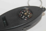 Туристический брелок компас, свисток, термометр, лупа 4 в 1 black (1131), фото №9