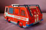 Винтажная игрушка заводная жесть СССР, машинка Пожарная Ватутина 80-х, фото №5