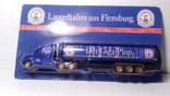 Винтажная Модель грузовика General Motors (Цистерна) с рекламой пива Flensburg. Германия, фото №2