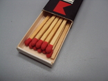 Marlboro matches size 2.5 x 5.4 cm, photo number 7