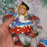 Игрушка на ёлку "Алиса " 9см папье маше. Пять разных Алис, цена за 1 игрушку., фото №2