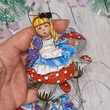 Игрушка на ёлку "Алиса " 9см папье маше. Пять разных Алис, цена за 1 игрушку., numer zdjęcia 4