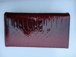 Женский кожаный кошелек dr.koffer с декоративным покрытием (темно-красный), фото №3
