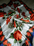 Италия!белый большой атласный платок с оранжевыми розами,шаль, 95*93 см, фото №2