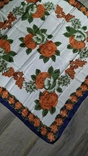 Италия!белый большой атласный платок с оранжевыми розами,шаль, 95*93 см, фото №6