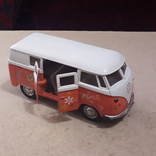 Модель микроавтобуса Volkswagen 1963 LOVE длина 11,5 см., фото №2