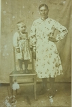 Девушка в намысте, цветастое платье, мода, девочка на стуле, фото №4