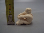 Figure netsuke figurine bone tusk mammoth miniature man japanese sitting 3.2 cm, photo number 3