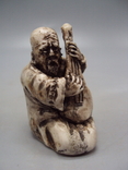 Netsuke figure figurine mammoth bone miniature man musician japanese playing weight 56.29g, photo number 5