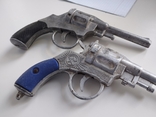 Два револьвери під пістолетом, фото №11