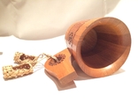 Декоративные деревянная кружка и бочонок, фото №11