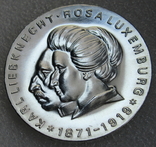 20 марок 1971 г. "Карл Либкхнет и Роза Люксембург" Германия, серебро, фото №2