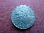 Габон 100 франков 1982г., фото №2