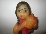 Гумова грузинська лялька з фруктами 20см лялька СРСР, фото №7