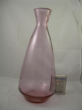 The carafe is pink., photo number 3