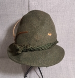 Винтаж шляпа охотника с пером Германия, юбилейный серебряный знак, серебро 925 пр, клеймо, фото №9