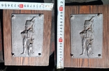 Старовинна дерев'яна настінна табличка з клеймом Свинцевий лицар-солдат, фото №10