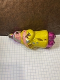 Стара ялинкова іграшка дівчинка з поросячком, фото №3