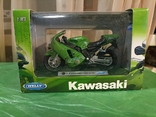 Модель мотоцикла Kawasaki, фото №2