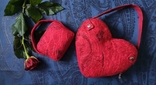 Комплект Сумочка Сердце и минисумочка косметичка из шерсти ручной работы, состояние новое, фото №2
