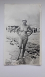 Жінка на відпочинку купальник голий торс Союз - 9х14 см., фото №2