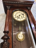 Великі старовинні настінні годинники з маятником і ефектними, фото №5