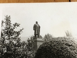 Фото девушка возле памятника, фото №4