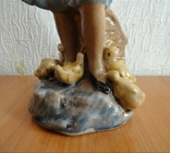 Статуэтка "Птичница с утятами", 1950-е годы. Гжельский керамический завод. Обливная керами, фото №7