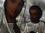 Старинная икона "Иверская П.Б." в серебряном окладе 84 пробы и киоте, фото №7