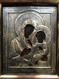 Старинная икона "Тихвинская П.Б." в серебряном окладе 84 пробы и киоте, фото №5