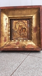 Икона Богородицы в золоченом киоте ., фото №3