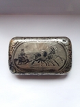 Серебряная табакерка с чернью и сюжетом 1889 год., фото №2