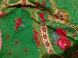 Зелёный в цветах ,с люриксом платок из СССР, фото №4