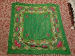 Зелёный в цветах ,с люриксом платок из СССР, фото №6
