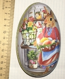 Жерстяна коробка (велика), пасхальне яйце, зайчик-господиня, квіти / кролик, фото №3