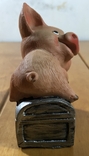 Копилка свинья на сундуке, фото №5