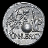 Денарій, Лентул Спінтер, 76/75 р.р. до н.е., фото №3